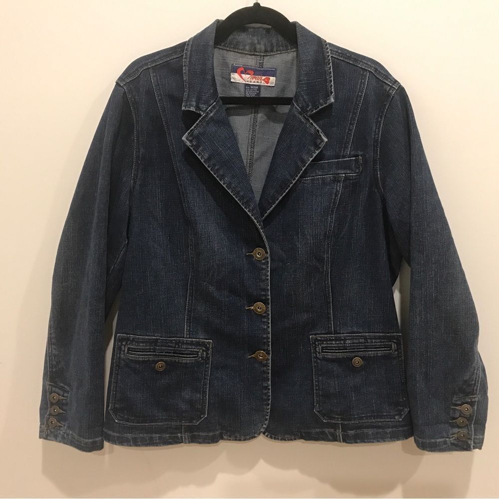 Muah Jean's Denim Jacket  (18/20)